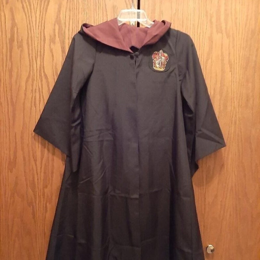 NEW ! Harry Potter Gryffindor Wizards Cloak Size L